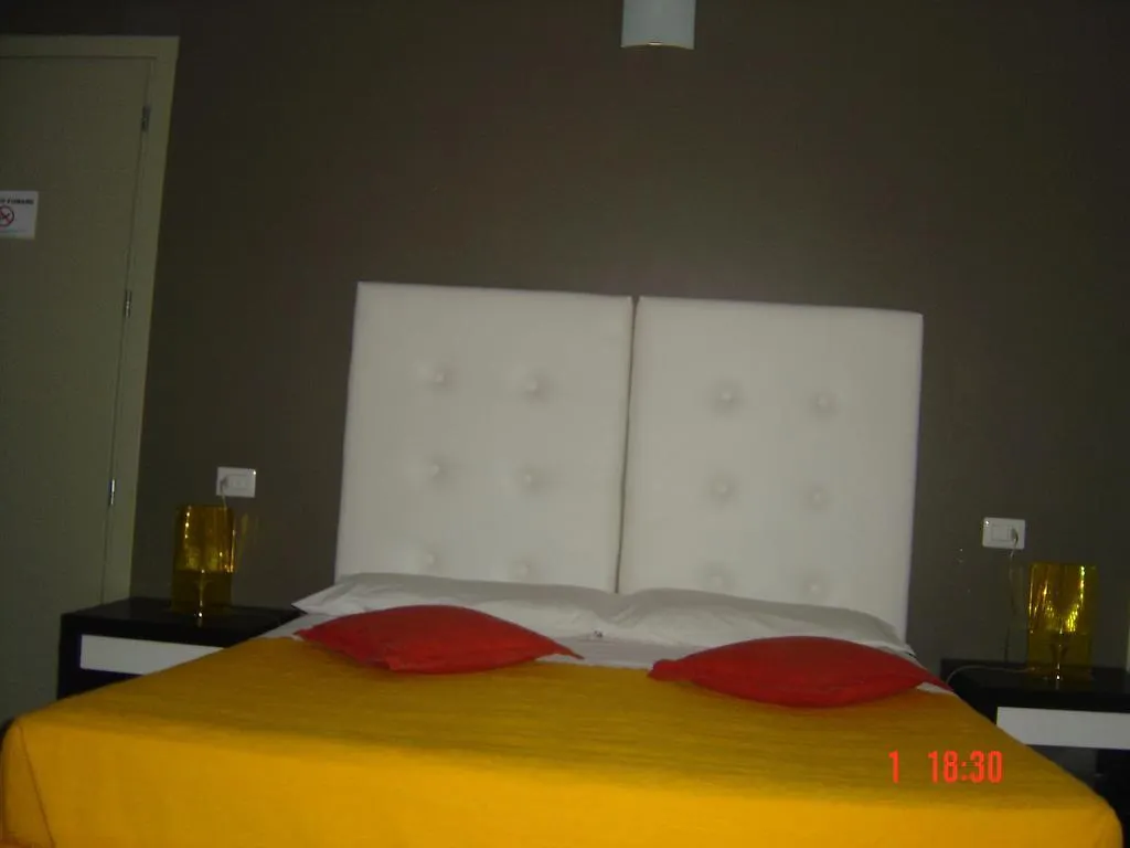 Affittacamere Bcomfort Hotel Cagliari Italia
